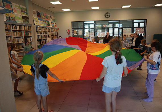 Graj, twórz, czytaj – biblioteka na wakacje