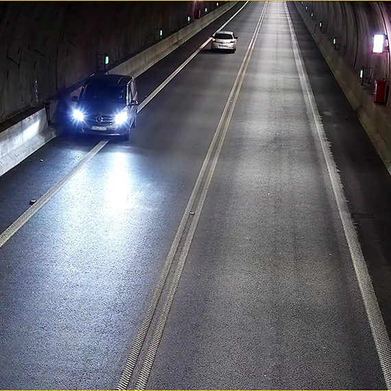 Niebezpieczna sytuacja w tunelu pod �win�! Sami zobaczcie! 