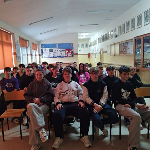 „Zwycięstwo pamięci – młodzi śladami bohaterów”