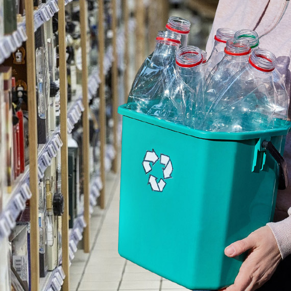 System kaucyjny na razie dziaa w teorii. Konsumenci s zdezorientowani i potrzebuj lepszej edukacji