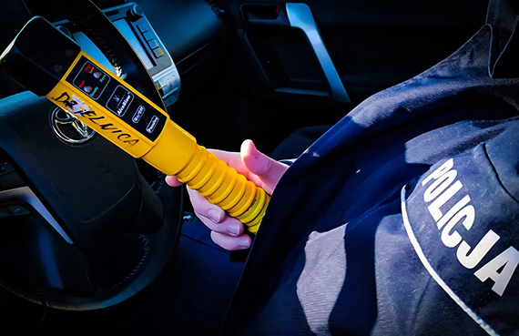 Z krawnika prosto w rce Policji – pijany kierowca w Dziwnwku!