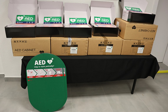 Uroczyste przekazanie defibrylatorw AED dla szk Powiatu Kamieskiego