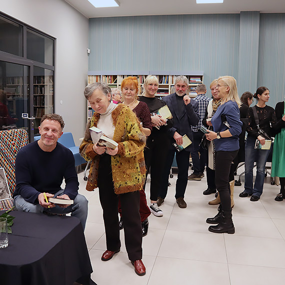 Jakie s wyzwania dla pisarza - czyli spotkanie autorskie z Leszkiem Hermanem