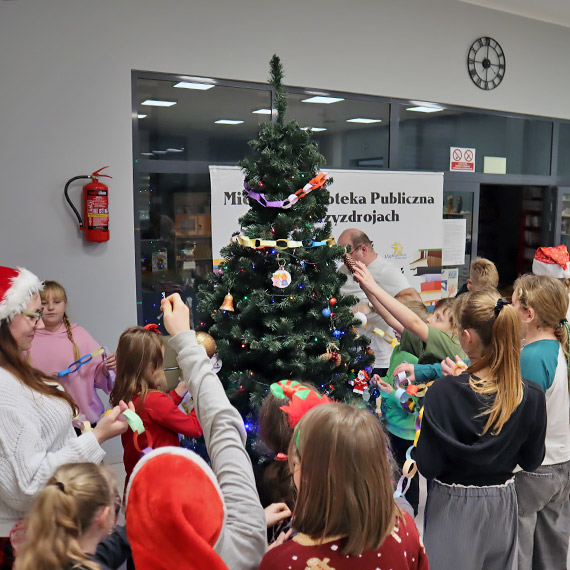 Fabryka Ozdób Świątecznych w Miejskiej Bibliotece Publicznej w Międzyzdrojach