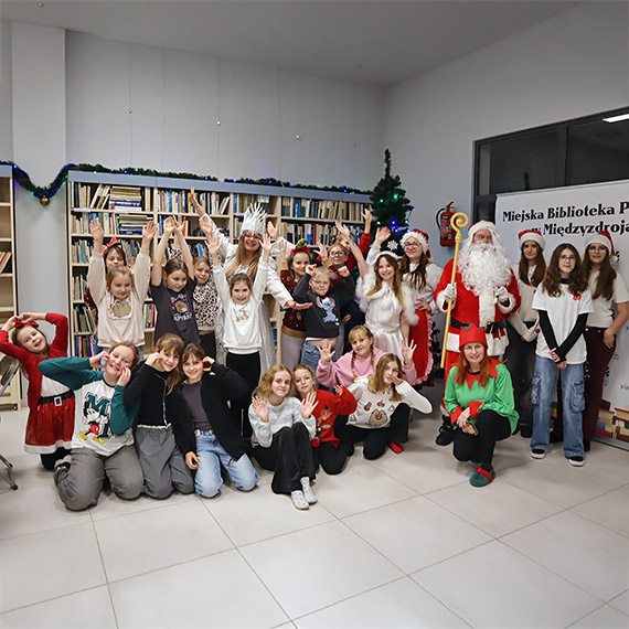 Fabryka Ozdób Świątecznych w Miejskiej Bibliotece Publicznej w Międzyzdrojach