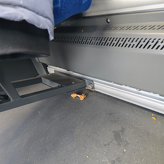 Brud w wagonach pociągu do Szczecina. Czytelnicy pytają o standardy czystości