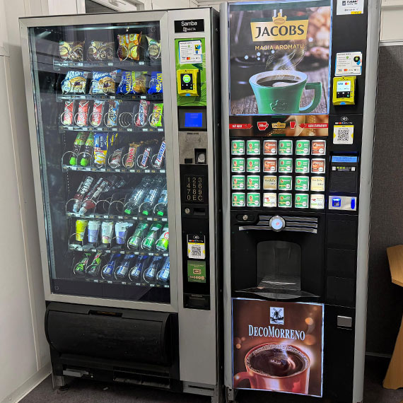 Lodowisko w Dziwnowie przyci�ga mieszka�c�w regionu. Tanie, dost�pne i czynne codziennie