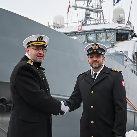 Polacy na czele Sta�ego Zespo�u Si� Obrony Przeciwminowej NATO Grupa 1