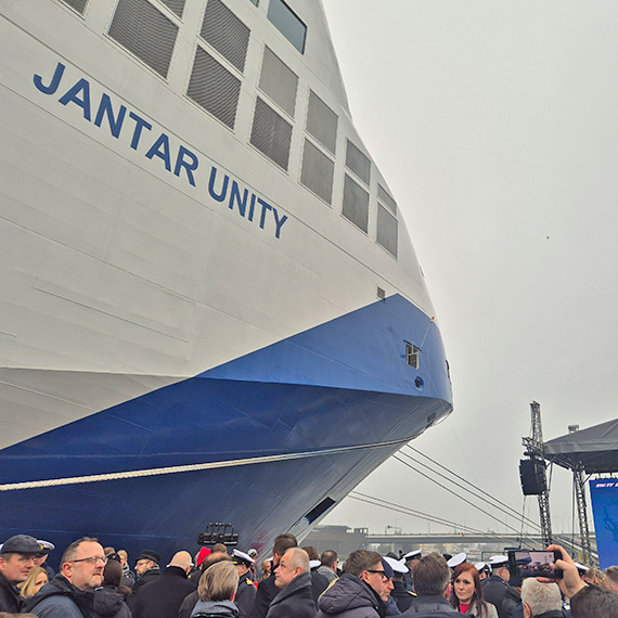 Morski gigant nowej generacji. Jantar Unity ochrzczony w Szczecinie
