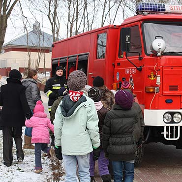 Dziwnów: Strażacy w Zespole Szkół Społecznych im. prof. Piotra Zaremby