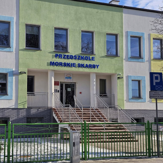 Nowy plac zabaw przy Przedszkolu Miejskim „Morskie Skarby”. Mi�dzyzdroje z dofinansowaniem 300 tys. z�