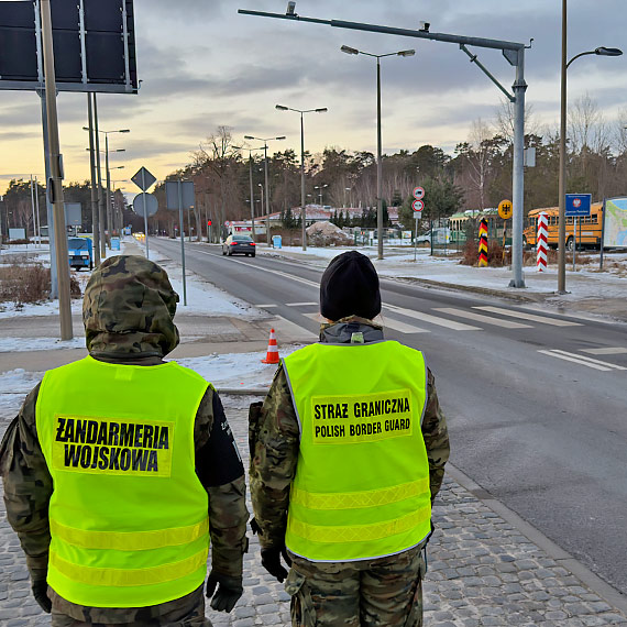 Niemcy b�d� kontrolowa� granice z Polsk� przynajmniej do pa�dziernika. „Nie jest to zaskoczenie”