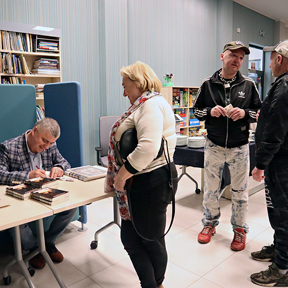 Przygoda, historia i sensacja – czyli spotkanie z Wojciechem Karpowiczem