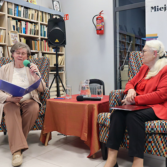 Wernisa� El�biety Szekli�skiej w mi�dzyzdrojskiej bibliotece