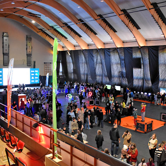 Dziwn�w Digital Future Festival trwa. Dzi� drugi dzie� wielkiego �wi�ta gamingu i nowych technologii