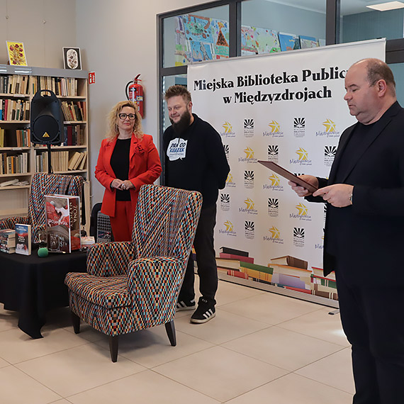 Ma�a torebka, wielkie historie, czyli spotkanie autorskie z Sylwi� Trojanowsk�