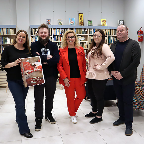 Ma�a torebka, wielkie historie, czyli spotkanie autorskie z Sylwi� Trojanowsk�