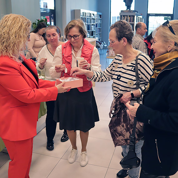 Ma�a torebka, wielkie historie, czyli spotkanie autorskie z Sylwi� Trojanowsk�