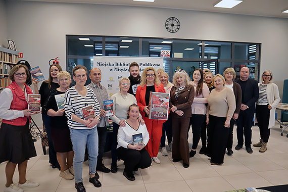 Ma�a torebka, wielkie historie, czyli spotkanie autorskie z Sylwi� Trojanowsk�