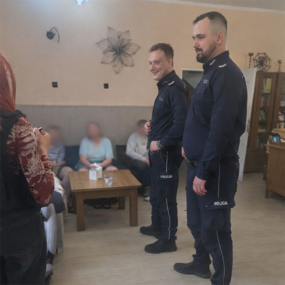 Bezpiecze�stwo zaczyna si� od rozmowy