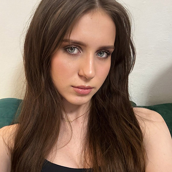 Victoria Wróbel z Międzyzdrojów w finale Miss Nastolatek Województwa Zachodniopomorskiego 2026. Mieszkańcy mogą ją wesprzeć