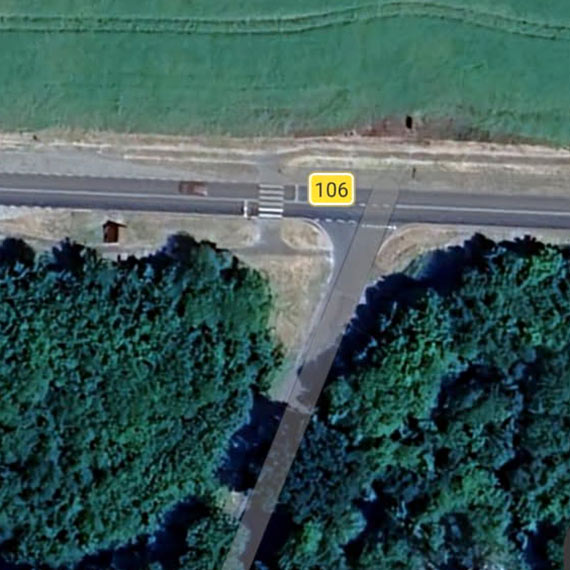 Wysoka trawa zas�ania widoczno��. Niebezpieczny wyjazd na DK106 w �niatowie