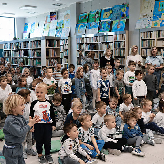 „Urodziny Oskara Zrzędy” w międzyzdrojskiej bibliotece