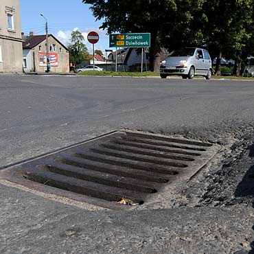 Mieszkacy maj dosy smrodu. Miasto musi zmodernizowa sie wodno - kanalizacyjn