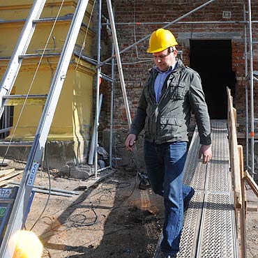Stuchowo: Poudniowe skrzydo paacu doczekao si modernizacji. Zobacz film!