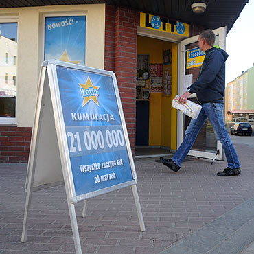 Kolejna wielka kumulacja w Lotto. Dwch mieszkacw powiatu trafio „szstk”