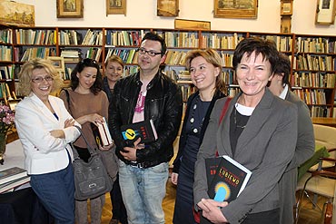 Michał Witkowski w międzyzdrojskiej bibliotece