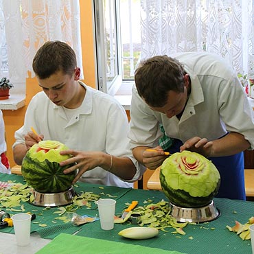 Kamień Pomorski: Robili fantazyjne dekoracje z arbuzów i melonów