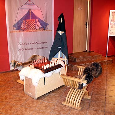 Wystawa w wolińskim muzeum. Szachy w średniowieczu - średniowiecze w szachach