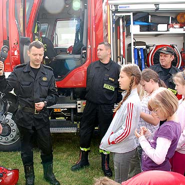 Dziwnw: Policja uczy i bawi kolonistw