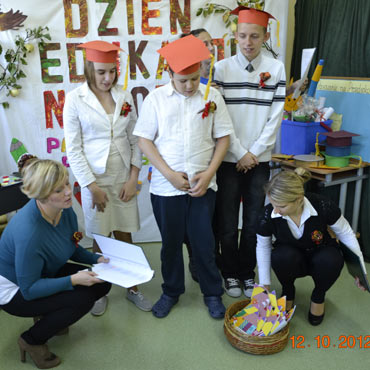 Dzień Edukacji Narodowej i Pasowanie na Przedszkolaka w OREW w Ostromicach