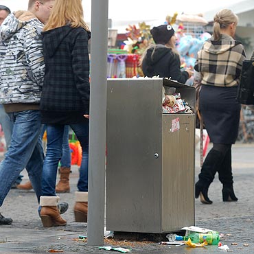 Midzyzdroje: mieci wysypuj si na deptak