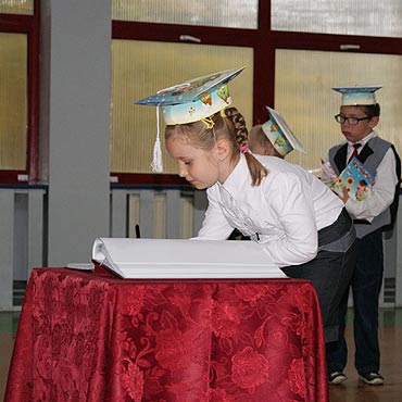 Pasowanie pierwszoklasistw w Wysokiej Kamieskiej