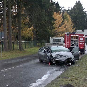 Golczewo: Zderzenie dwch samochodw. Ranny trafi do szpitala