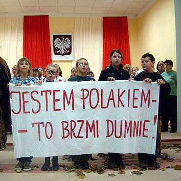 Mali patrioci wiczyli przed uroczystociami 11 Listopada