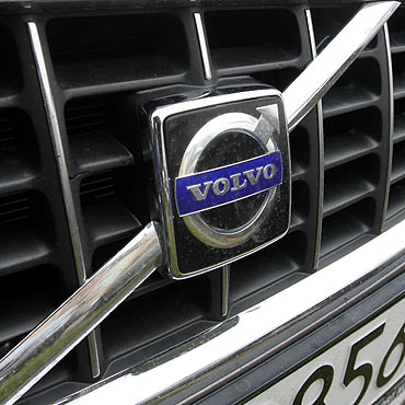 Ze stodoy znikno volvo