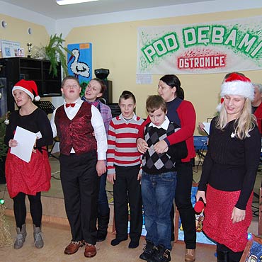 Koncert kold i mikoajkowy kiermasz witeczny w Ostromicach