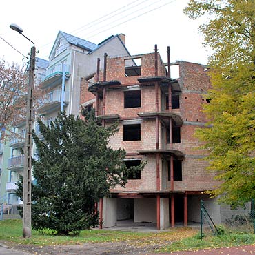 Midzyzdroje: Nie chc dokoczy budynku przy ulicy Curie - Skodowskiej