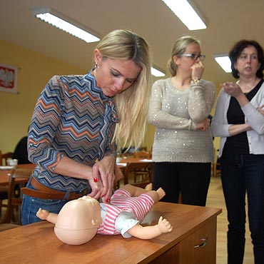 wierzno: Uczyli si udzielania pierwszej pomocy dzieciom i niemowltom