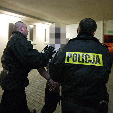 Kamie Pomorski: 20-latek chcia uciec z konwoju. Policjanci strzelali!