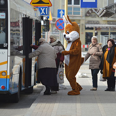 Malowanie pisanek, świąteczne konkursy i świąteczne rabaty