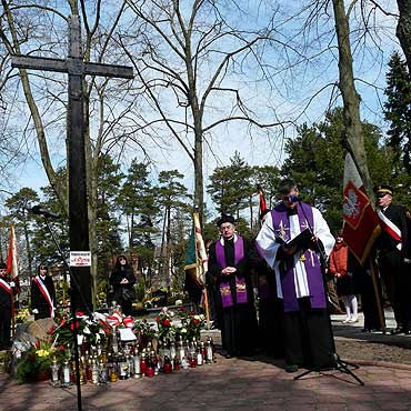 Uroczysto upamitnienia 73. rocznicy zbrodni katyskiej