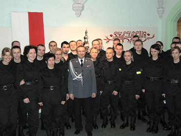 Nowi funkcjonariusze wzmocni policj