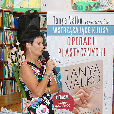 Tanya Valko w bibliotece w Midzyzdrojach