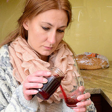 Pani Katarzynie komornik zajął słoiki z przetworami. Robiła je dla dziecka!