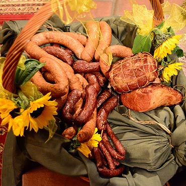 Zwierzta to nie tylko pokarm dla ludzi, to take pikno ktre naley podziwia - powiedzia w kazaniu do myliwych ks. kanonik Leszek Konieczny